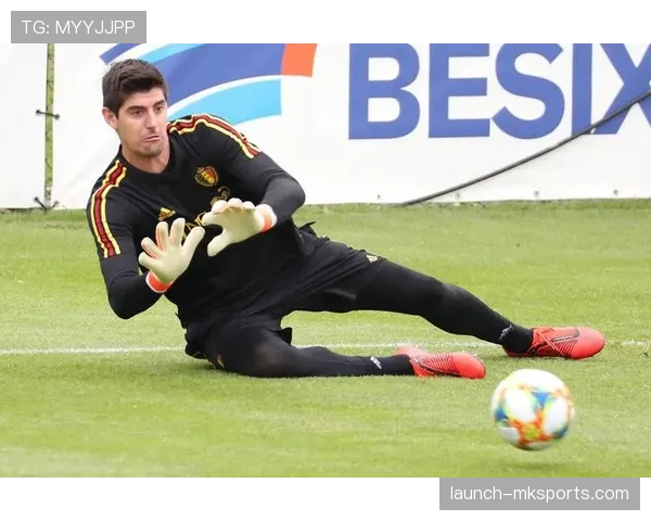 库尔图瓦门线神勇救险，皇家马德里再创辉煌表现抢眼