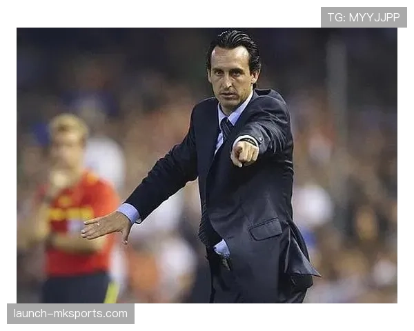 扎伊尔-埃梅里技术全面性持续提升，中场表现稳健值得关注