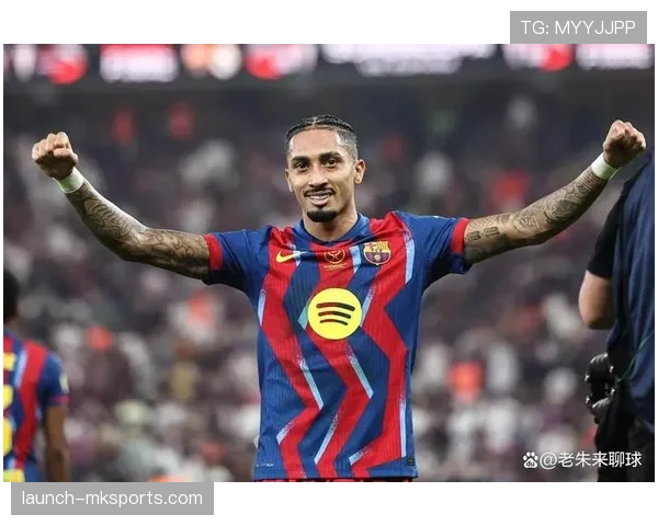 拉菲尼亚状态回暖成巴西足球新偶像