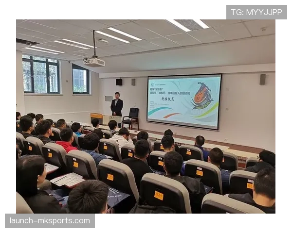 教练区规则拆解：技术区内哪些行为会被裁判警告？